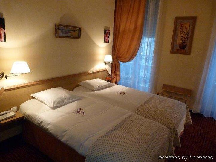 Hôtel Foch Lyon Quarto foto